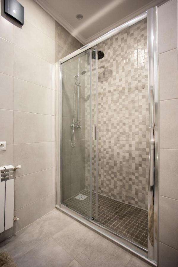 Ultra Lux 3 Rooms Apartment Near Arena City Киев Экстерьер фото