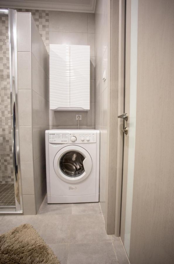 Ultra Lux 3 Rooms Apartment Near Arena City Киев Экстерьер фото